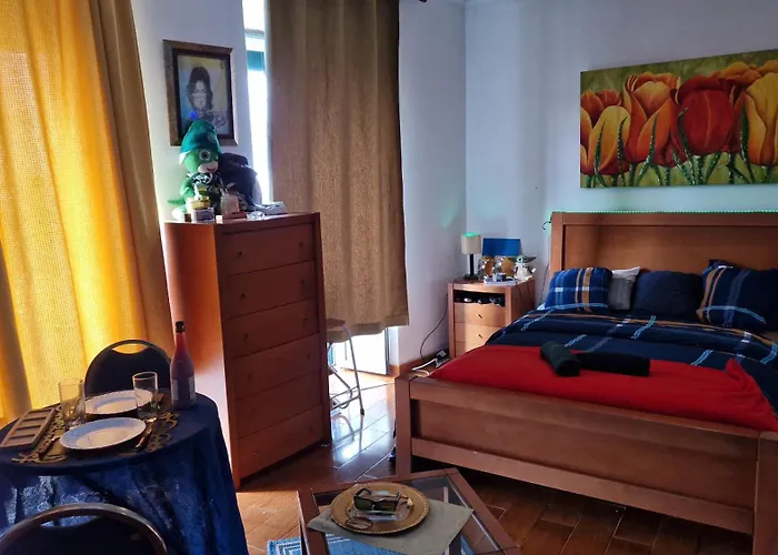 Casa S. Pedro * Vila Franca do Campo