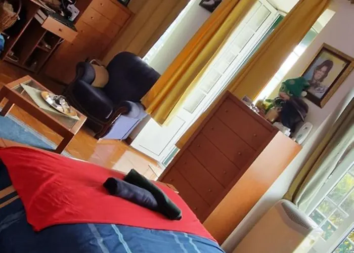 Casa S. Pedro * Vila Franca do Campo