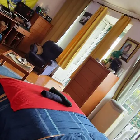 Casa S. Pedro * וילה פראנקה דו קמפו